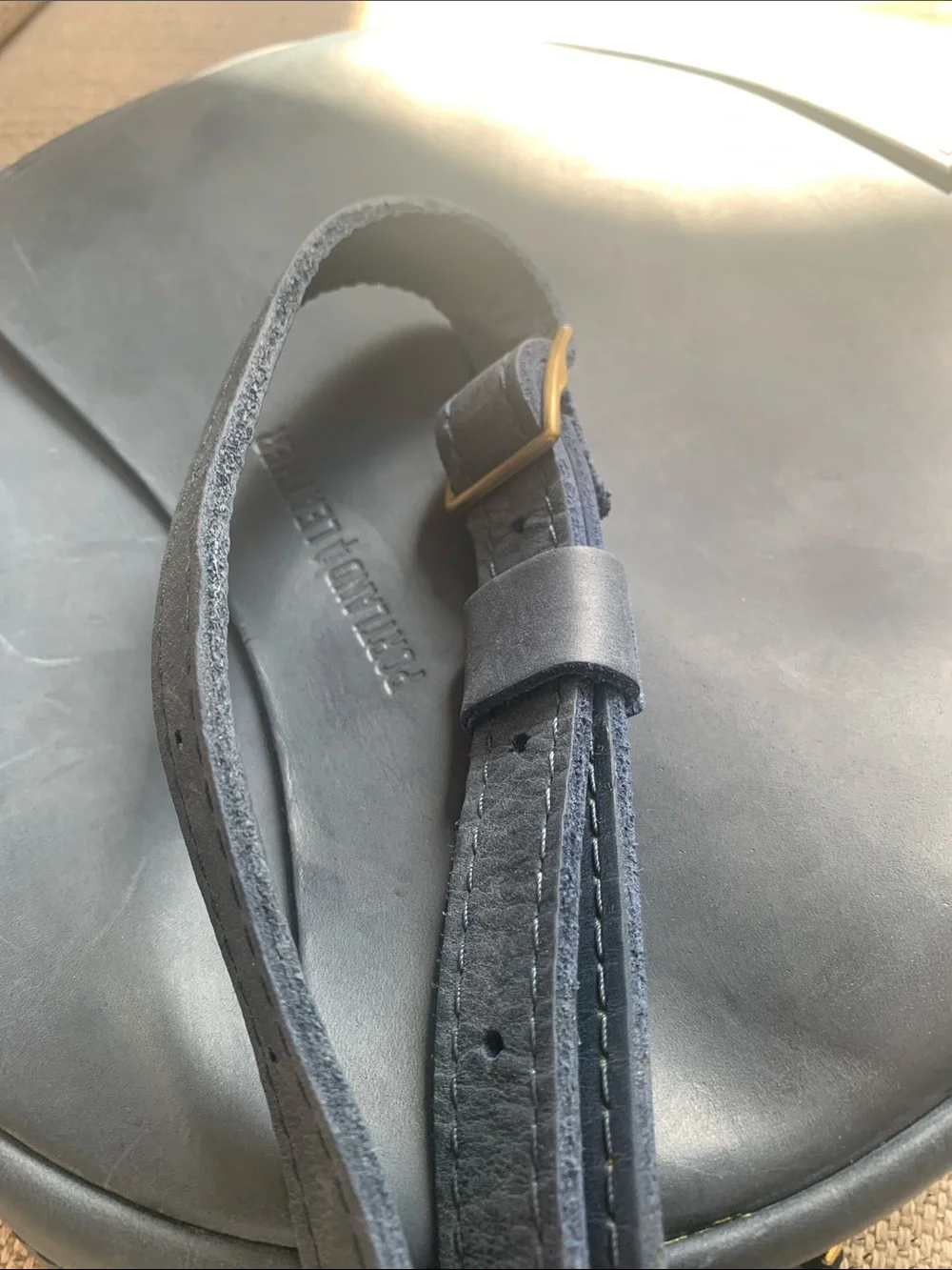 Portland Leather 9” round